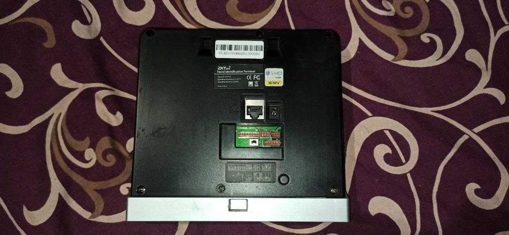 Термінал контролю доступу за геометрією обличчя ZKTeco SilkBio-100TC