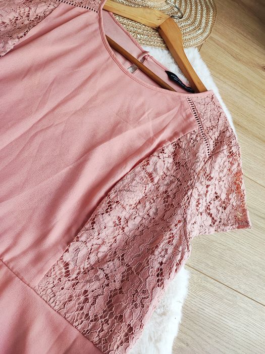 Elegancka rozkloszowana sukienka na wesele chrzciny plus size