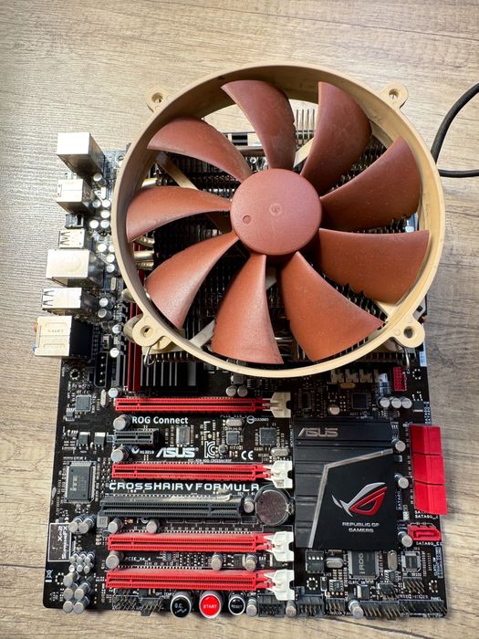 ASUS ROG Crosshair V Formula + процесор + Noctua + DDR3