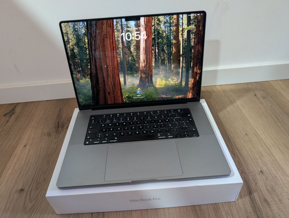 MacBook Pro 16" M2 Max – 96GB RAM / 2TB SSD