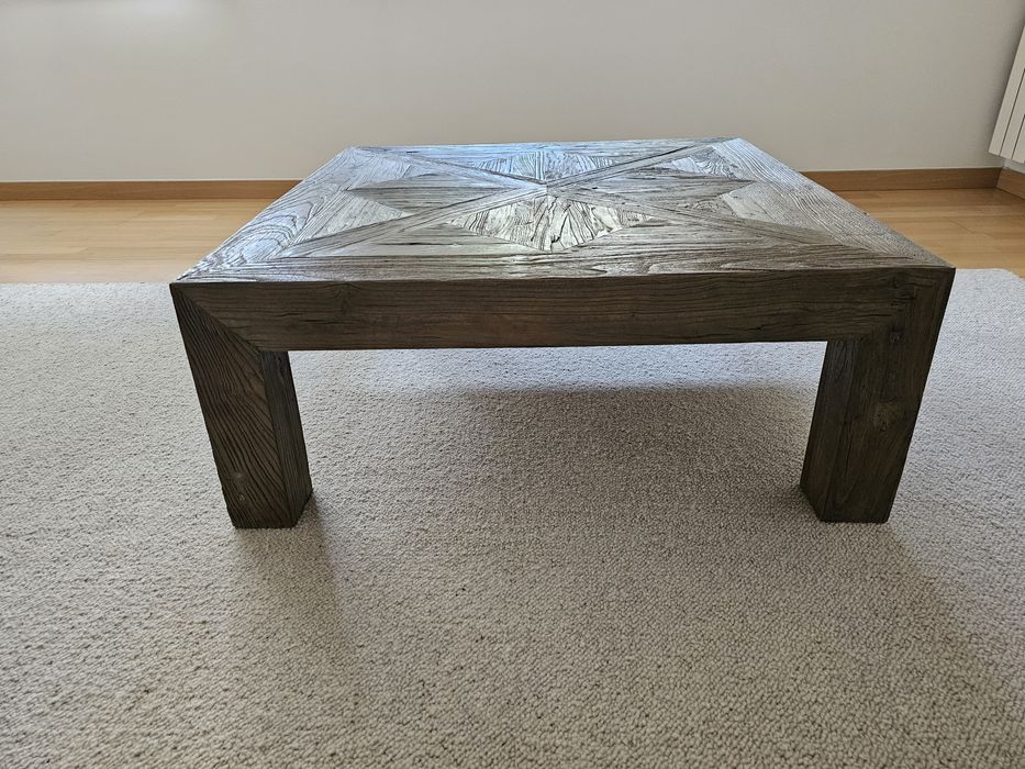 Mesa do centro de madeira maciza (Olmo) 100x100