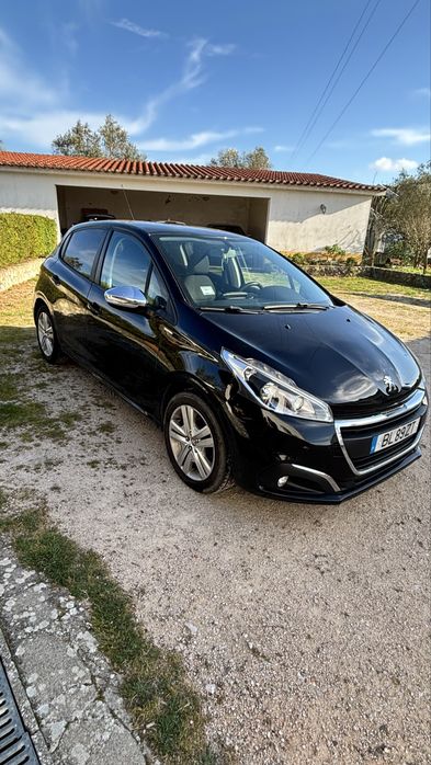 Peugeot 208 1.2 foto 3
