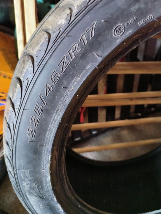 Opony letnie 17"
