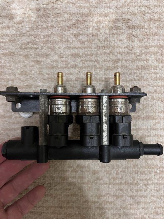 Форсунки  Barracuda з планкою.ГБО . Оригінал