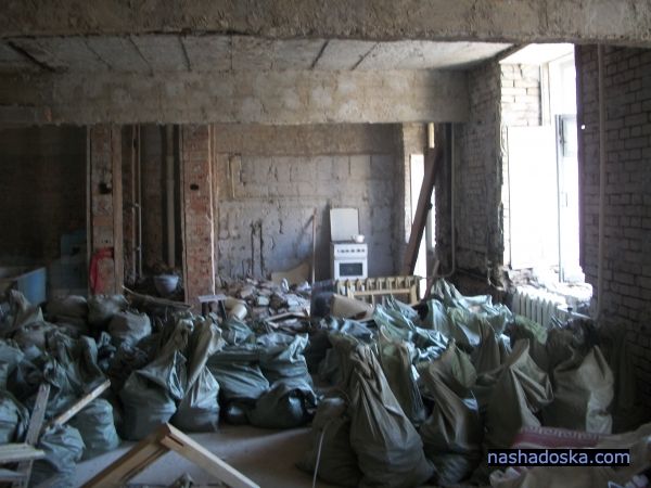 Вывоз мусора, хлама, старой мебели, техники, услуга сильных грузчиков