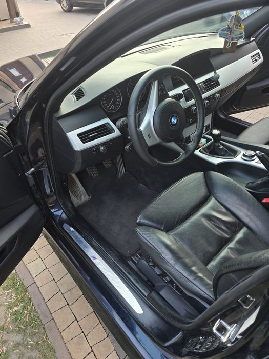Sprzedam BMW E61  525d M paket