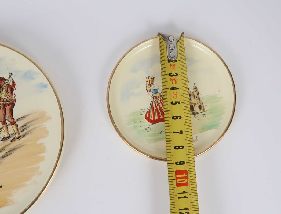 2 Pratos pequenos em faiança Aleluia