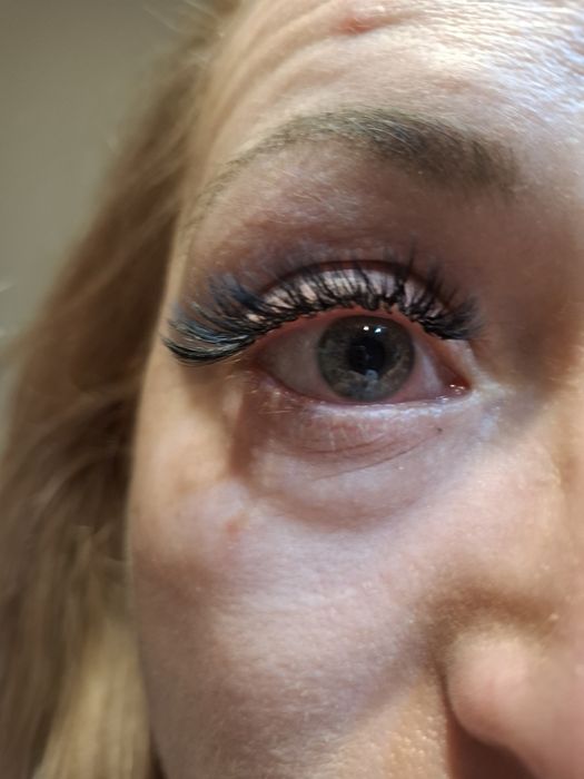 Przedłużanie, stylizacja rzęs