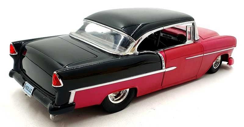 Bel Air 1955 Modelo em escala 1:16 Rosa e preto