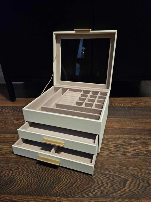 Szkatułka kuferek organizer na biżuterię kosmetyki przechowywanie