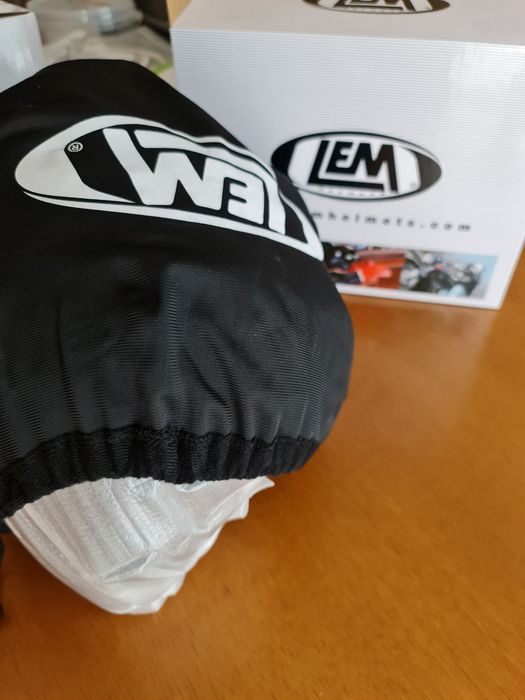 Capacete jet para motociclo novo em caixa