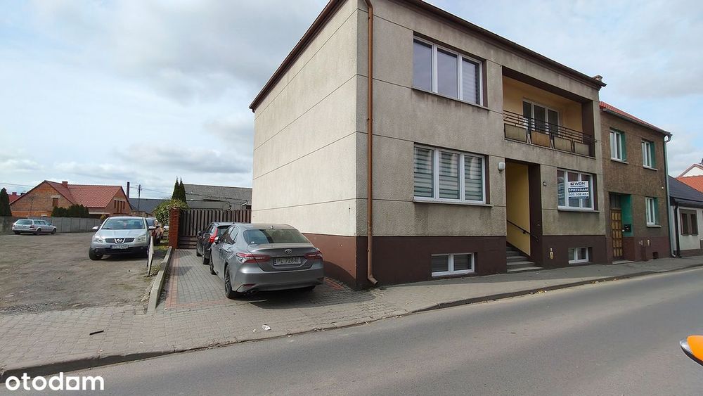 Krobia, dom w centrum dla rodziny.