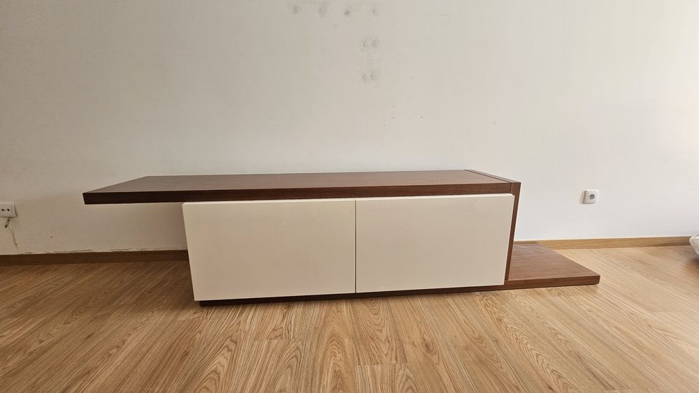 Conjunto móvel TV + mesa de centro em vidro