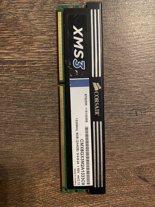 Оперативная память Corsair 8Gb DDR3 1333Mhz