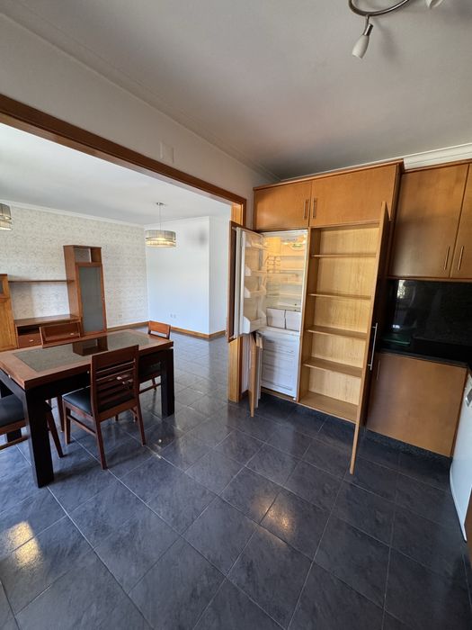 Excelente Apartamento T2 com Terraço Fechado no Centro de Fiães – Conforto e Espaço Único