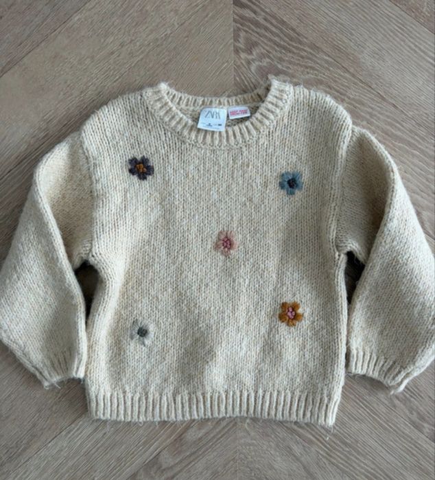Sweter Zara haftowane kwiaty 98cm