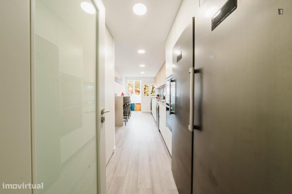 Quarto - localizado em Lumiar Lisbon