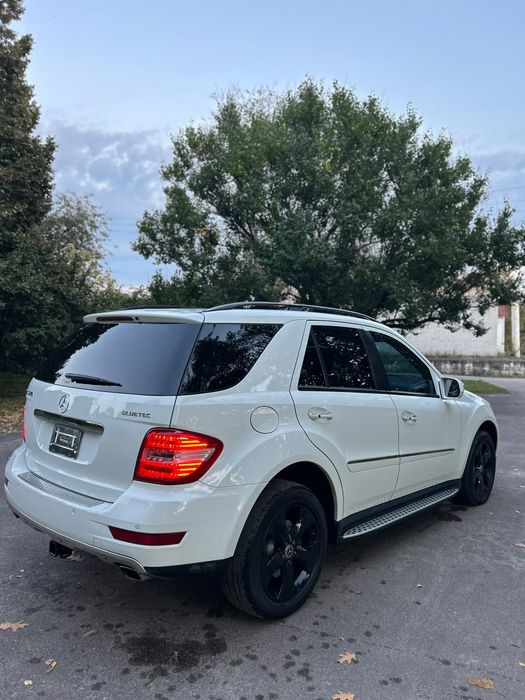 Mercedes- ML 2010рік 3.0D