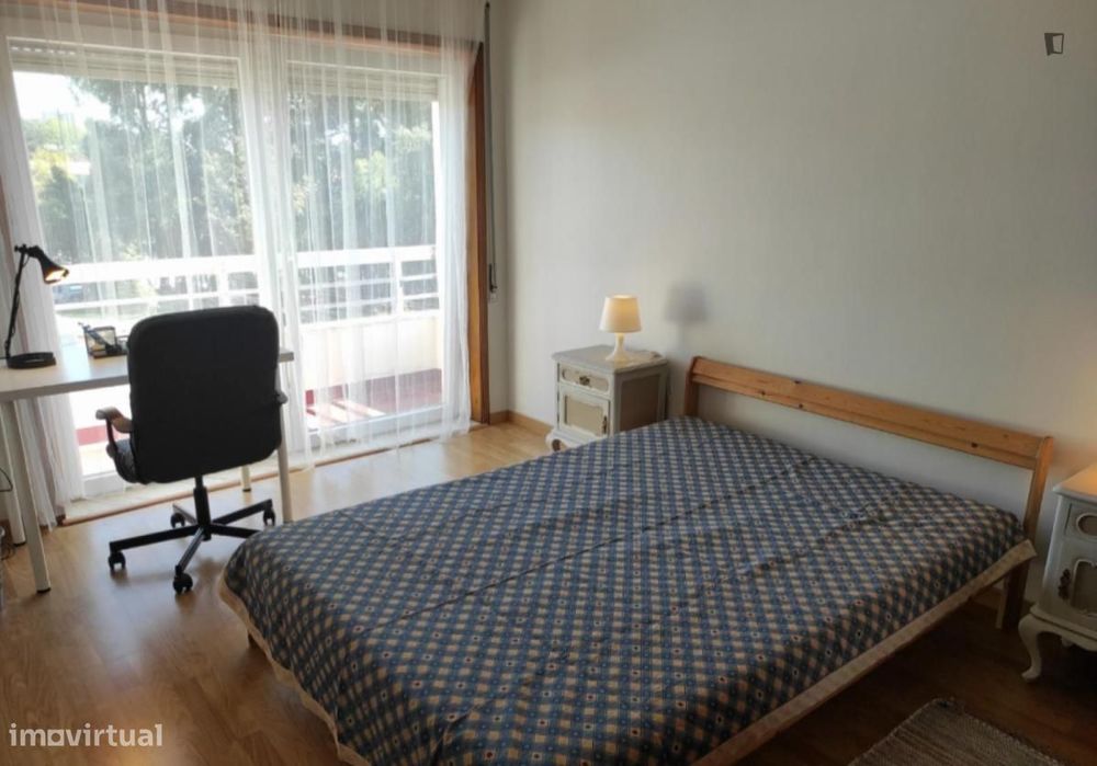 Quarto - localizado em Vila nova de gaia