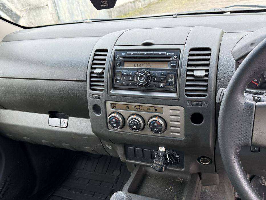 Nissan Navara D40 2.5 дизель механика 4х4