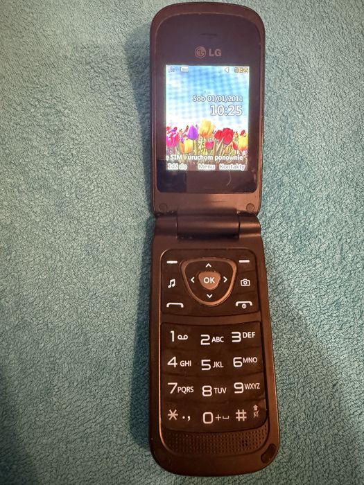 Telefon LG z klapką