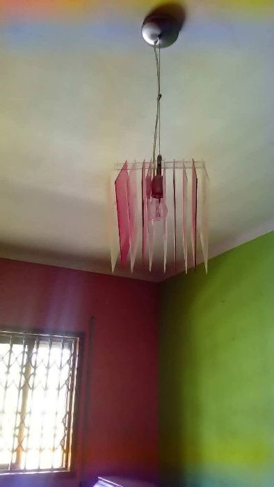 Candeeiro de TECTO cor-de-rosa