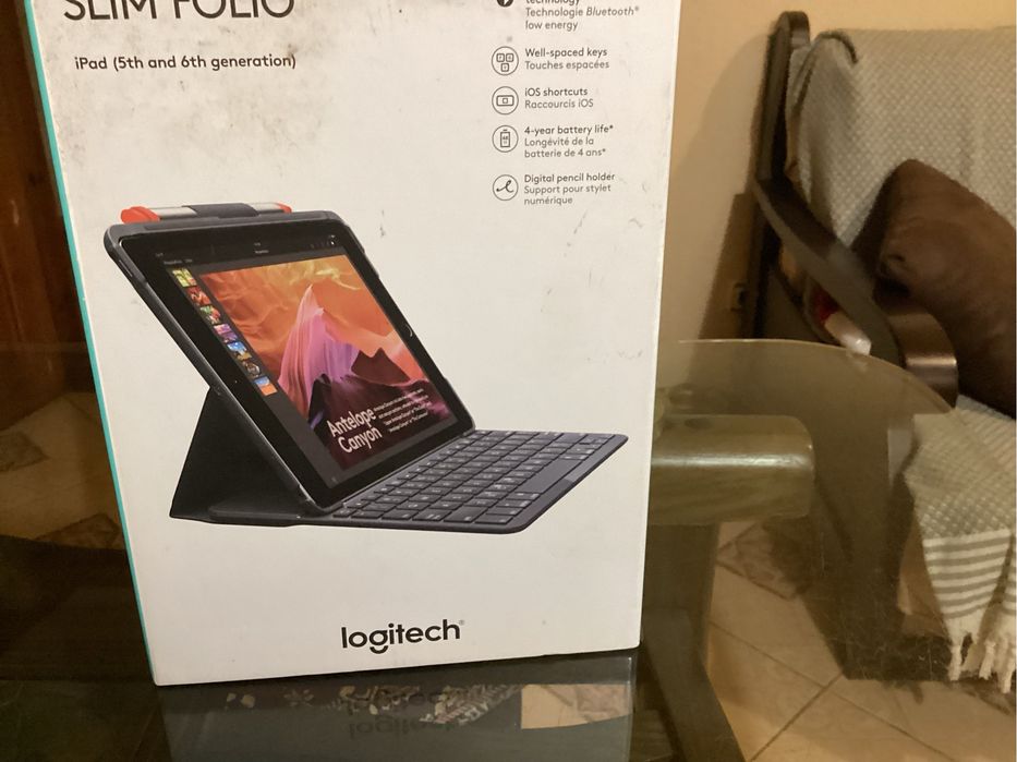 Чехол-клавиатура SLIM FOLIO для iPad 5-6 поколения