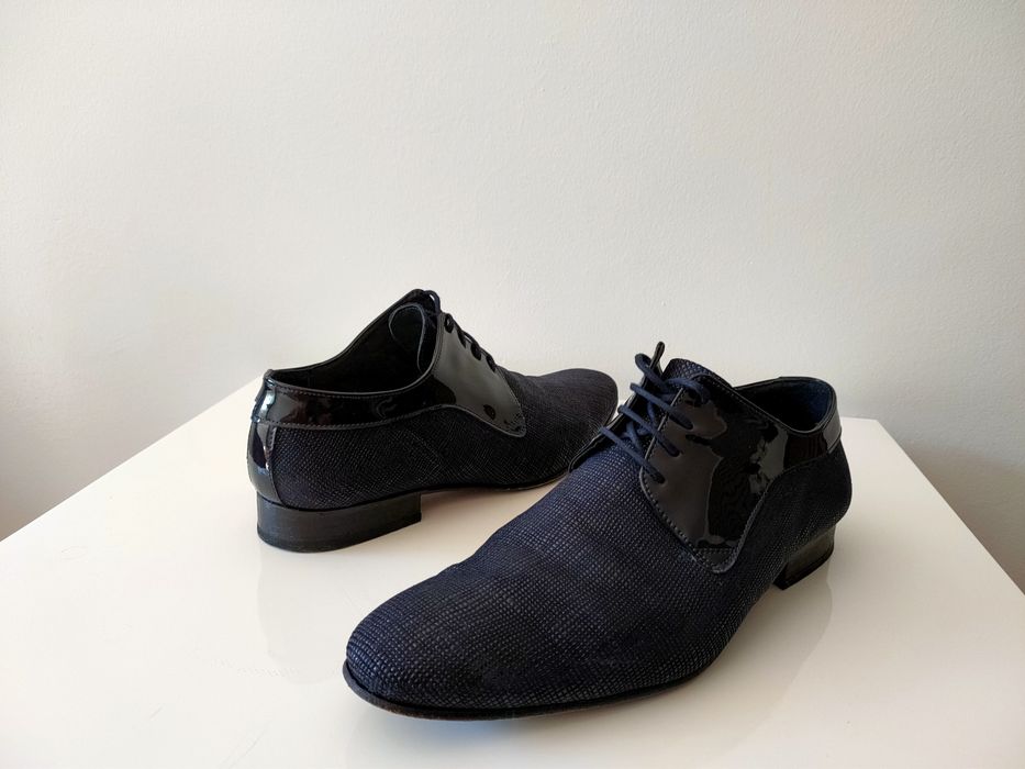 Sapatos cerimónia 43