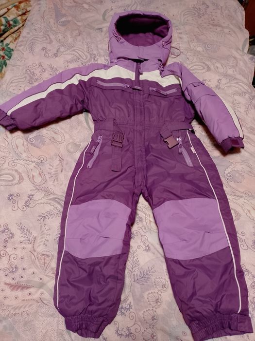 Комбинезон новый, детский, зимний.