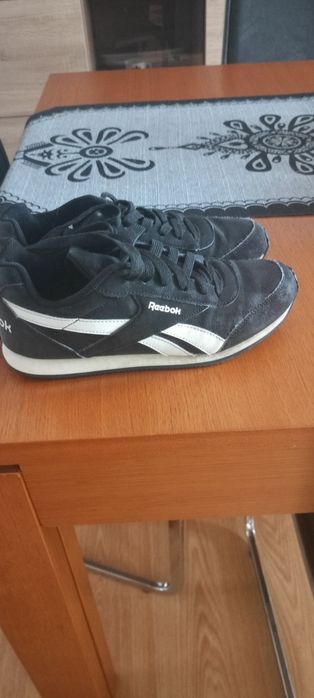 Sprzedam dwie pary butów Reebok