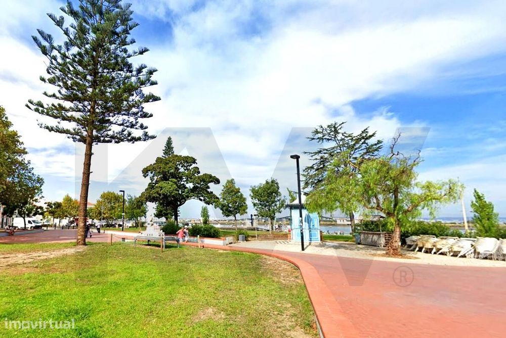 Apartamento T2, -  Quinta da Trindade - SEIXAL