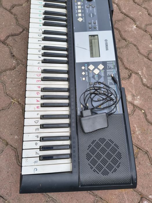 Keyboard Yamaha YPT-230