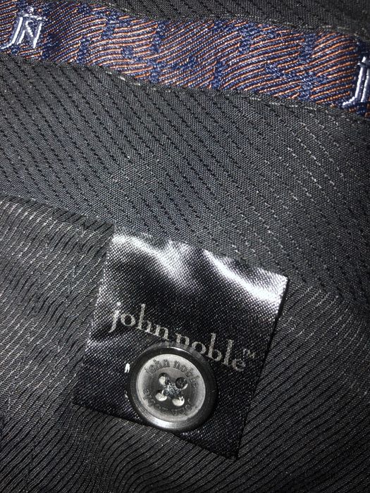 Spodnie garniturowe z polyskiem John Noble