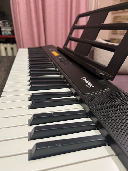 Синтезатор Casio CT-S100 з пюпітром