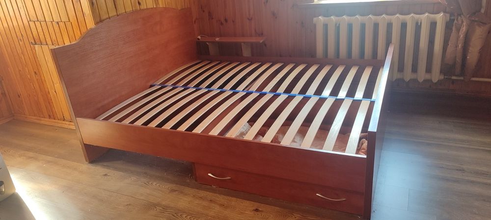 Двухспальне ліжко
