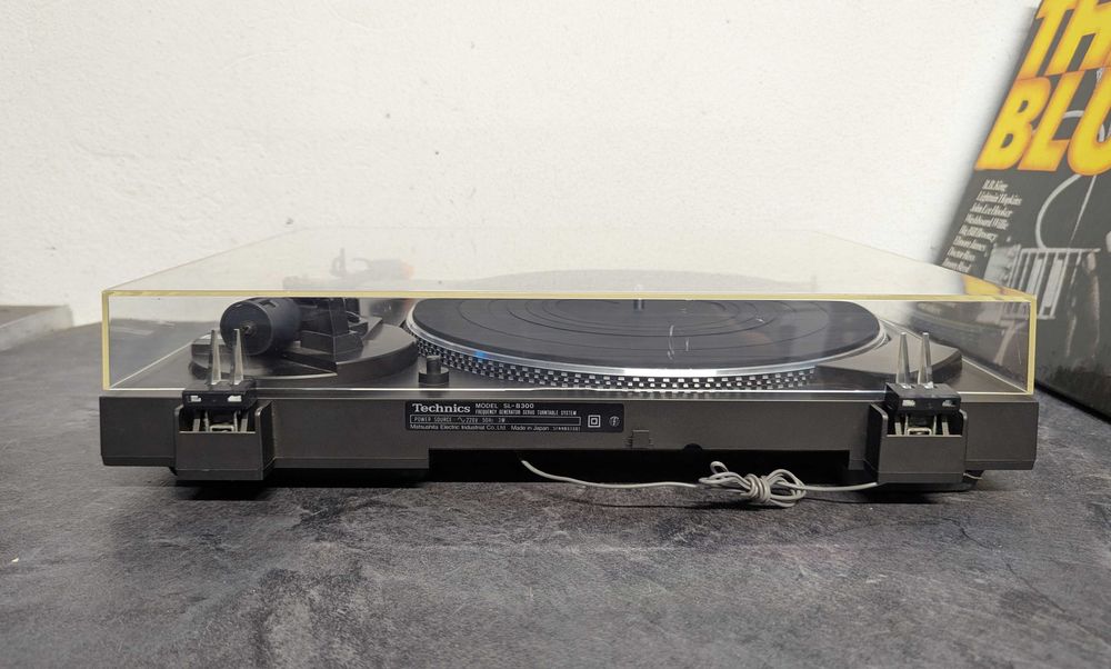 Програвач Technics SL-B300.