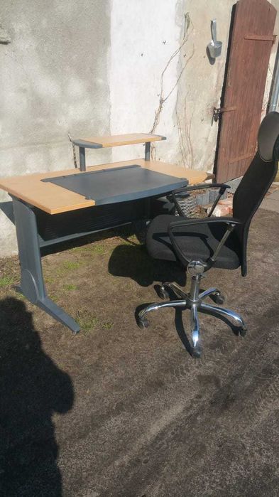 Biurko pod komputer + krzesło obrotowe
