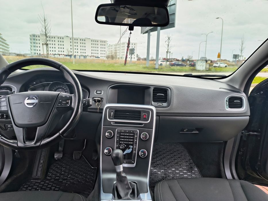 Volvo V60 D3 2014