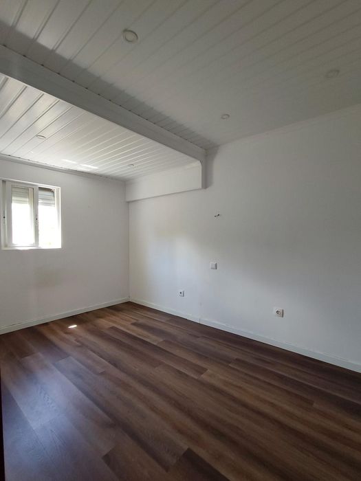 T2 no Faralhão com terraço e churrasqueira