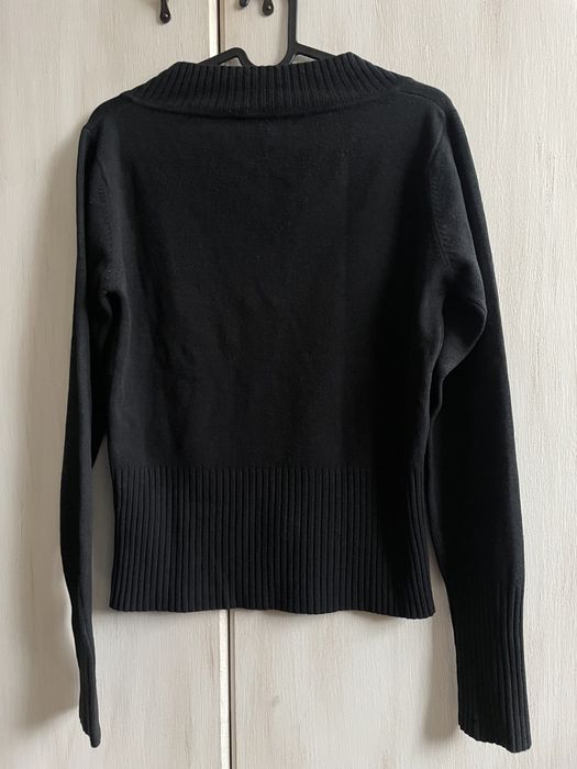 Damski czarny sweterek