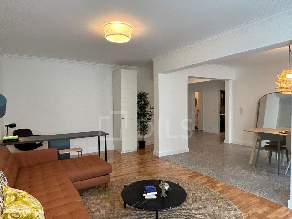 Apartamento T2 com áreas amplas e elevador em Alcabideche, Cascais