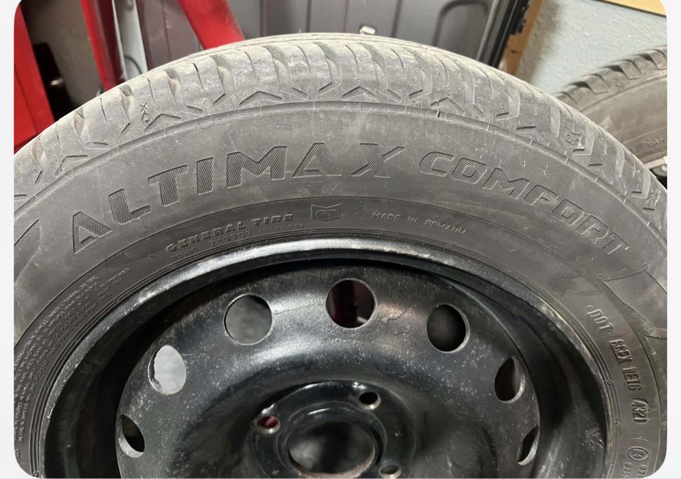 2 Pneus com jante 175 x 65 x 14