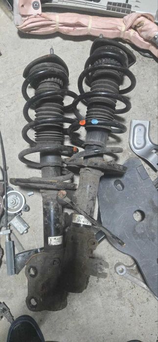 Амортизатор передний правый левый  KA0T34700 KA0T34900 Mazda CX 5 2012 2017 ПАРА