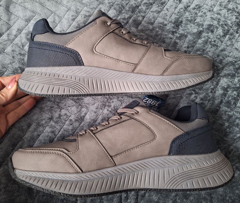 Buty sportowe adidasy Bottesini 1982 rozm.44