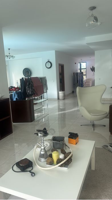 Alugo quarto na qta do anjo