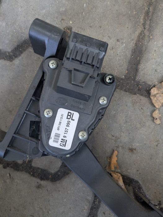 Pedał gazu opel astra h Zafira b potencjometr