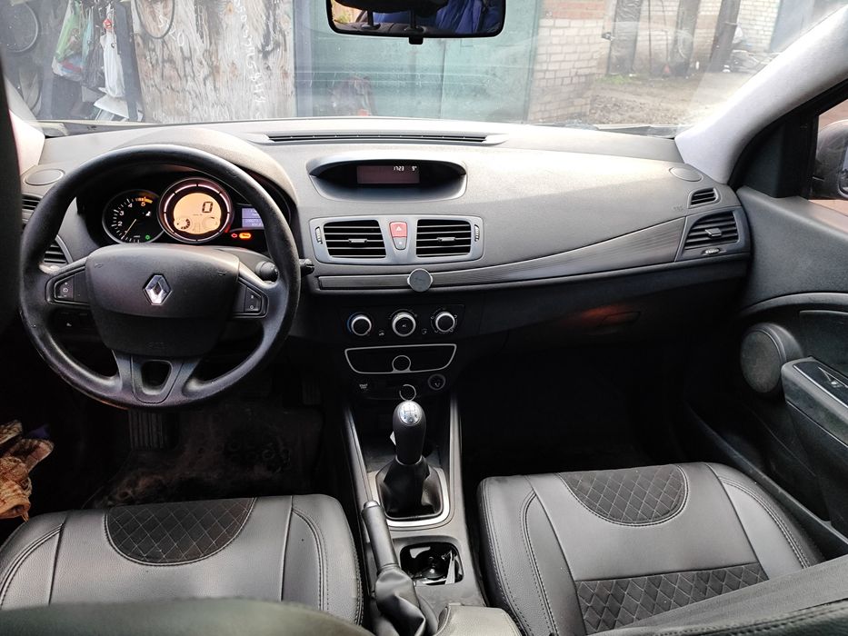 RENAULT MEGANE 3 2009 года