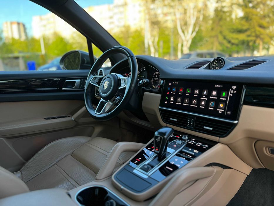 Porsche Cayenne 2022