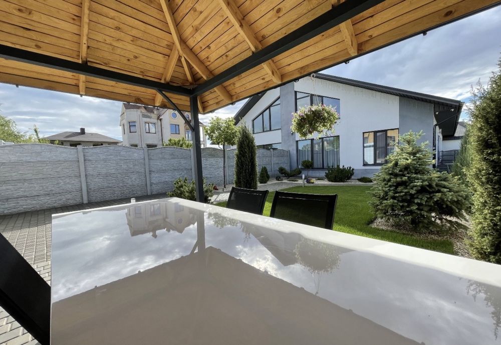 Дом 355 м² в закрытом коттеджном посёлке, 7 соток