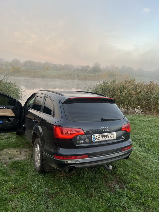 Продам ауді q7 в гарному стані